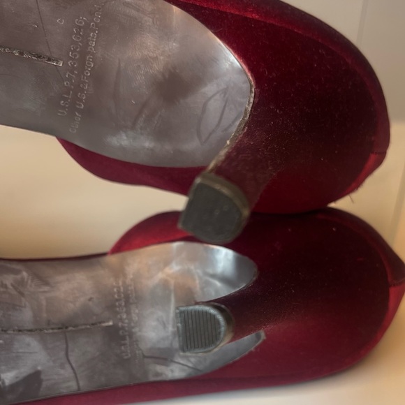 Nine West Formal Ruby Red Prom, Party, Wedding, Pinup Date Night High Heels - Picture 7 of 11